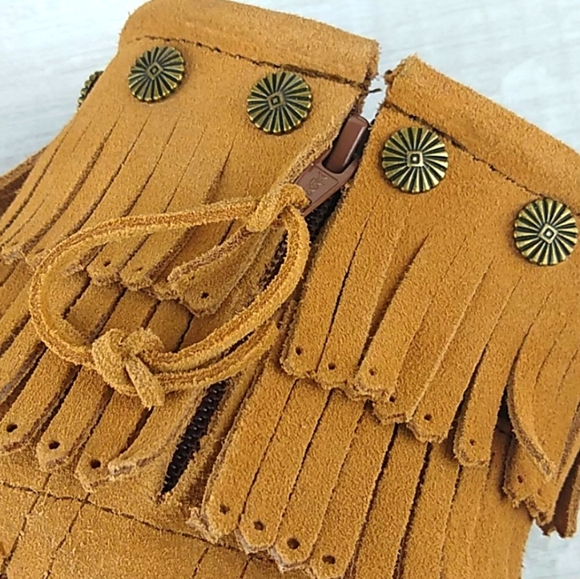 ♥️SOLD!♥Minnetonka Double Fringe Studded Moccasins - Picture 6 of 12